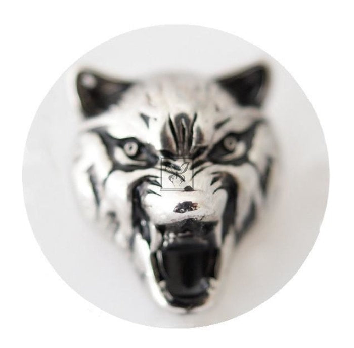 Alpha Wolf Snap